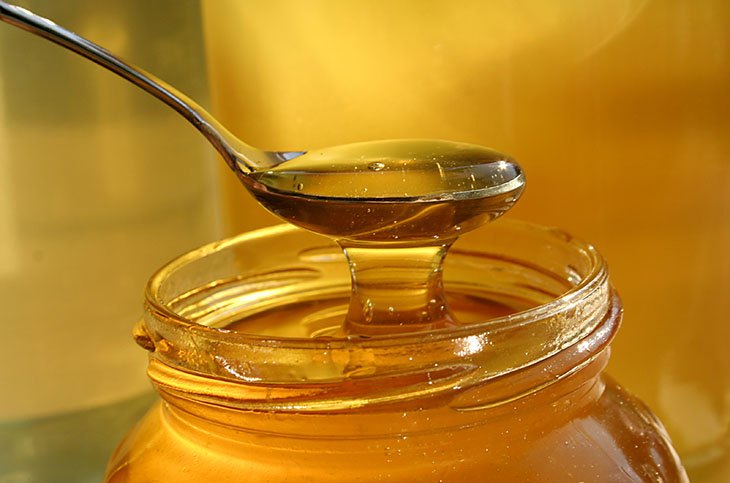 Trong mật ong chứa nhiều chất tốt cho sức khỏe và sinh lý