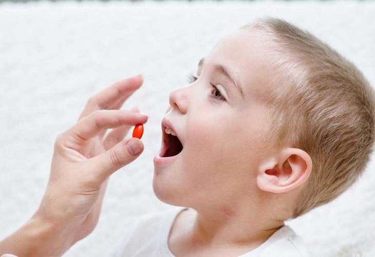 Có thể cho trẻ uống thuốc giảm đau để dứt cơn đau