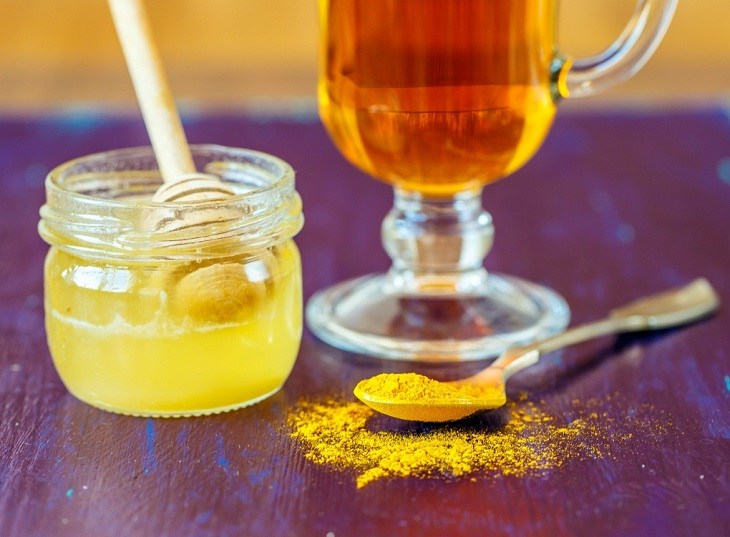 Nghệ kết hợp mật ong tạo nên đồ uống mang nhiều giá trị đối với sức khỏe