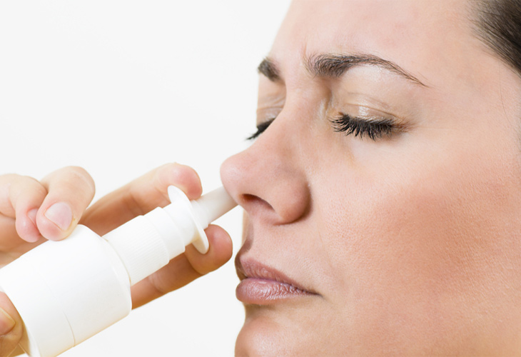 Các loại thuốc xịt có thể giúp cải thiện triệu chứng khó chịu như nghẹt mũi
