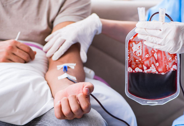 Người bệnh có thể phải truyền máu để phục hồi